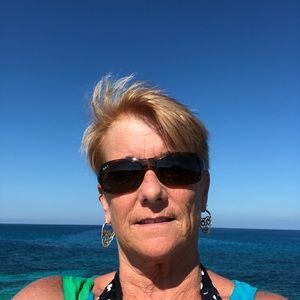 Meet your Posher, Sandy